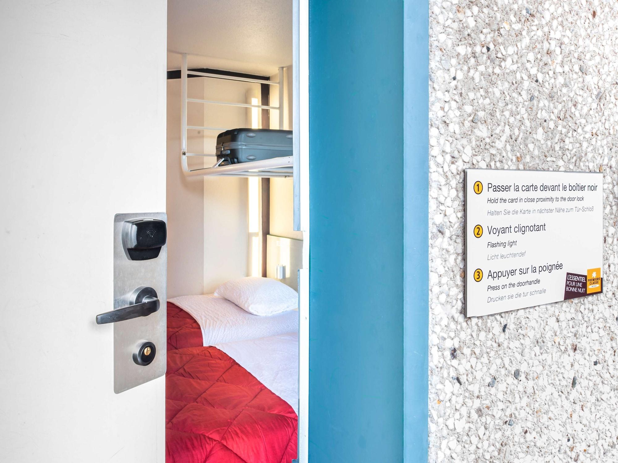 Premiere Classe Lille Sud Henin Beaumont Noyelles-Godault Exterior foto