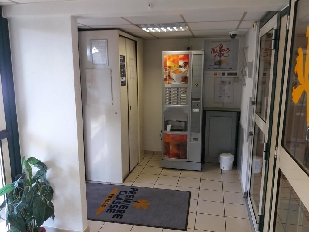 Premiere Classe Lille Sud Henin Beaumont Noyelles-Godault Exterior foto